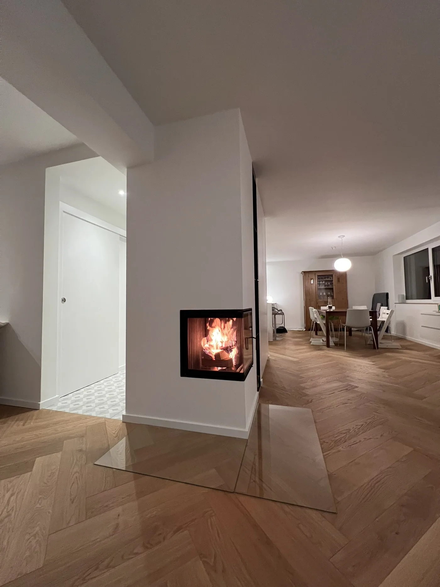 Brennender Eckkamin HOXTER ECKA 51 im Projekt Stuttgart-Sillenbuch – Ansicht 5