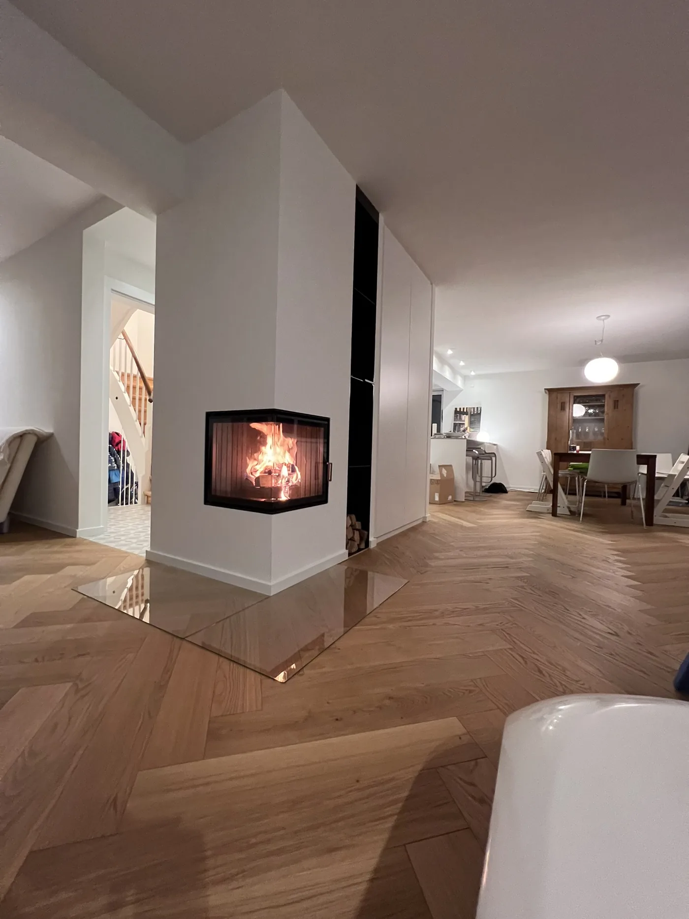 Brennender Eckkamin HOXTER ECKA 51 im Projekt Stuttgart-Sillenbuch – Ansicht 11